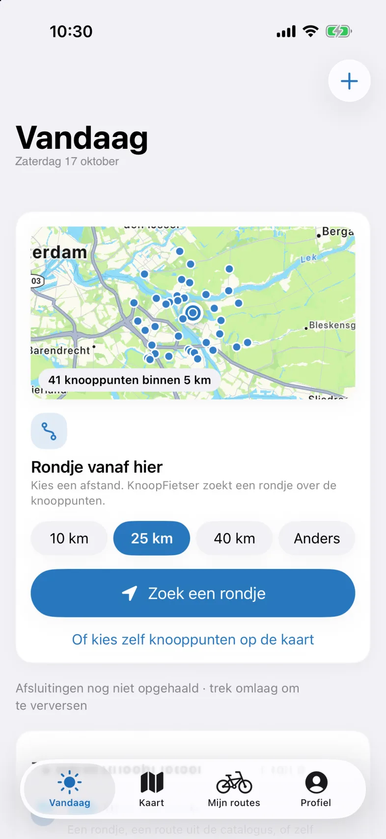 Het tabblad Vandaag zonder route: bovenaan een kaartje met de kaart Rondje vanaf hier en afstandsknoppen, daaronder Zo werkt KnoopFietser.